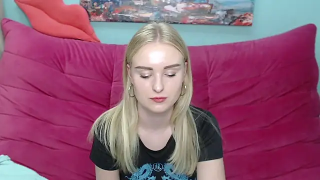 Snapshot of SofySofty chatting on October 5, 2025, 5:03 pm SofySofty online show from October 5, 2025, 5:03 pm