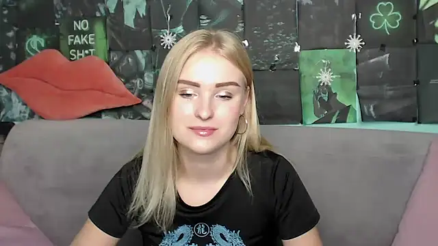 Snapshot of SofySofty chatting on September 12, 2025, 4:56 am SofySofty online show from September 12, 2025, 4:56 am