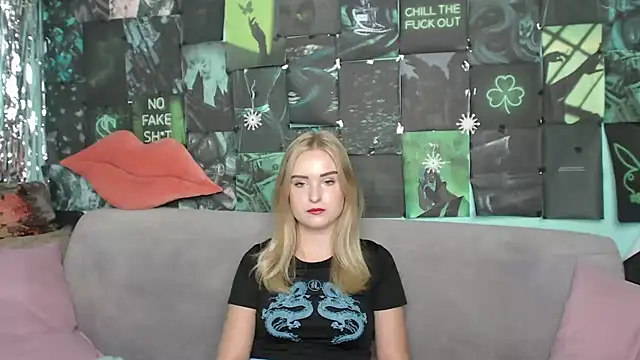 Snapshot of SofySofty chatting on September 11, 2025, 4:45 am SofySofty online show from September 11, 2025, 4:45 am