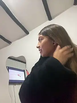 Sara-cooper2 online show from February 25, 2026, 4:07 pm