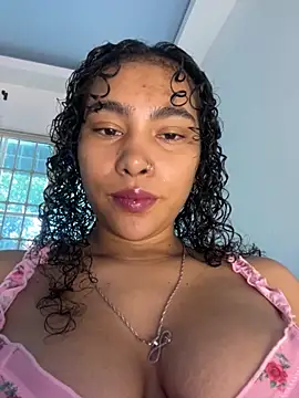 SophieD online show from April 10, 2026, 12:34 pm