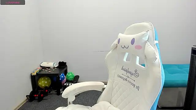 juliamurr 18 online show from October 20, 2025, 1:29 am