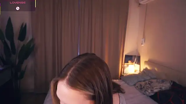 NguyetHankey online show from December 23, 2025, 6:23 am