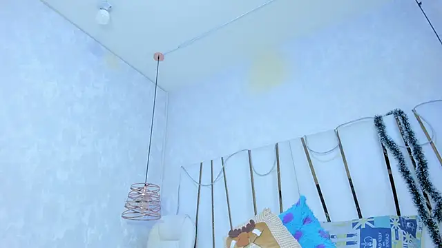 bonnie sm online show from December 21, 2025, 7:15 pm