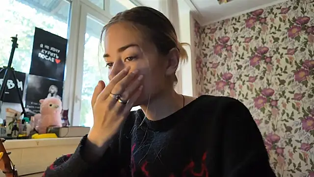 Witching Moon online show from September 11, 2025, 8:58 am