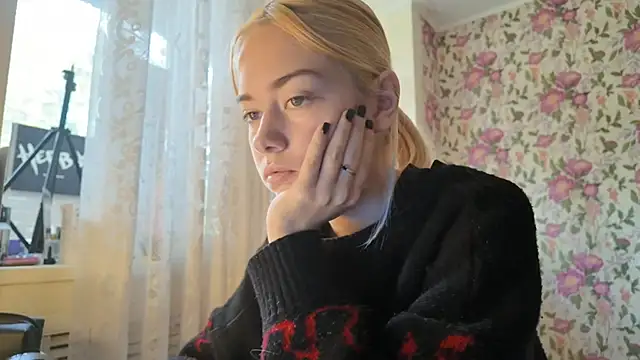 Witching Moon online show from October 3, 2025, 8:05 am