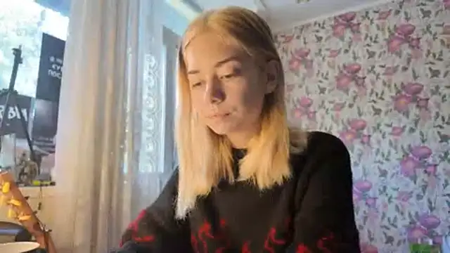 Witching Moon online show from September 24, 2025, 7:26 am