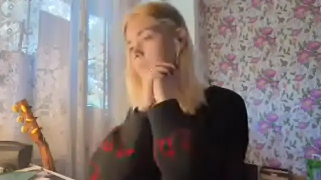 Witching Moon online show from September 25, 2025, 7:25 am