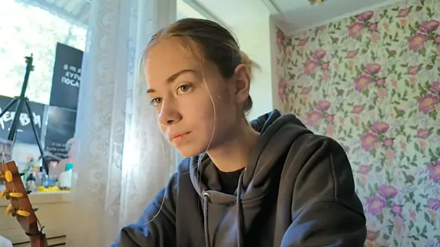 Witching Moon online show from September 15, 2025, 7:42 am