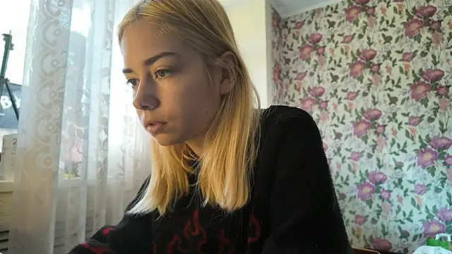 Witching Moon online show from October 4, 2025, 7:21 am