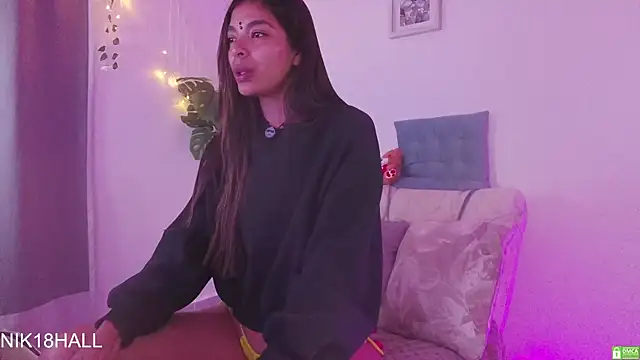 Nicolle swt online show from February 25, 2026, 10:37 am