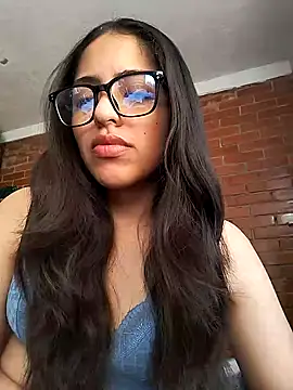 Goddesscut333 online show from January 7, 2026, 6:35 pm