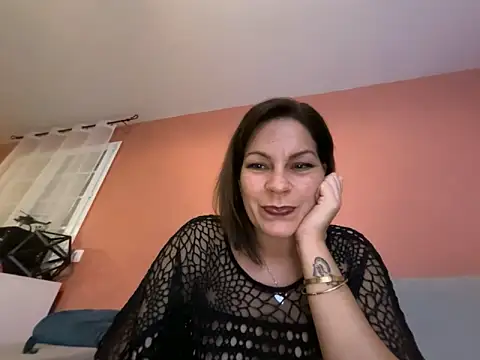 minettedusud online show from January 15, 2026, 9:29 pm