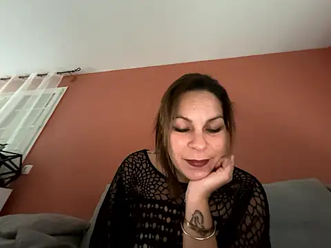 minettedusud online show from January 8, 2026, 12:44 pm