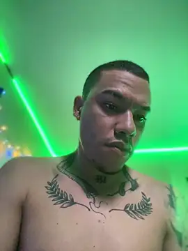 Snapshot of AlphaMasterXxx chatting on December 21, 2025, 9:26 pm AlphaMasterXxx online show from December 21, 2025, 9:26 pm