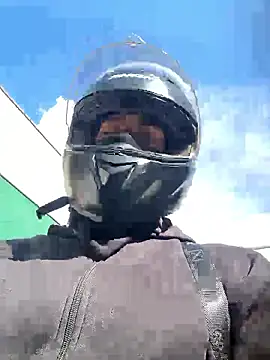 Snapshot of AlphaMasterXxx chatting on November 21, 2025, 7:35 pm AlphaMasterXxx online show from November 21, 2025, 7:35 pm