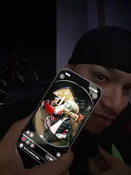 Snapshot of AlphaMasterXxx chatting on November 5, 2025, 5:43 am AlphaMasterXxx online show from November 5, 2025, 5:43 am