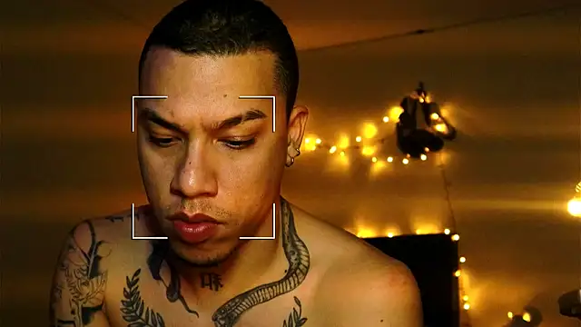 Snapshot of AlphaMasterXxx chatting on December 20, 2025, 6:05 am AlphaMasterXxx online show from December 20, 2025, 6:05 am