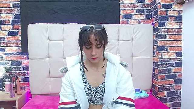 mikaela303av online show from October 11, 2025, 11:17 pm