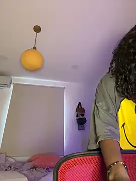 EmilyKisx online show from September 23, 2025, 1:40 pm