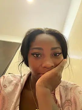 EmilyKisx online show from October 30, 2025, 2:04 pm