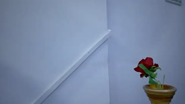 Lizbeth Rouse online show from November 15, 2025, 11:36 am