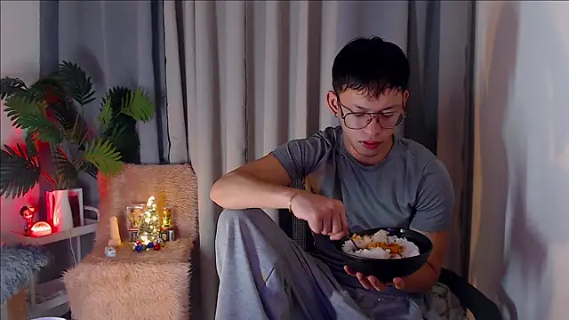 pinkcock froi2305 online show from September 29, 2025, 1:23 am