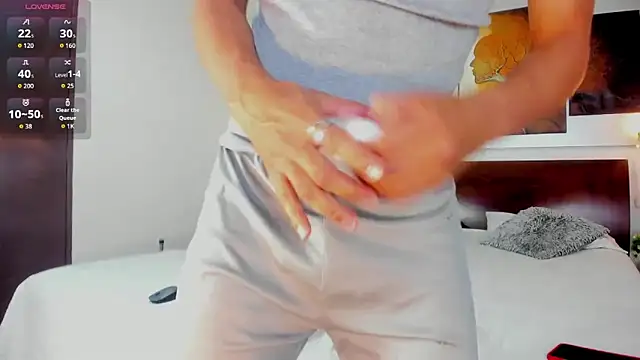 Valentiinoss online show from October 9, 2025, 7:36 pm