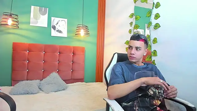 Aisha andy online show from September 9, 2025, 1:49 am