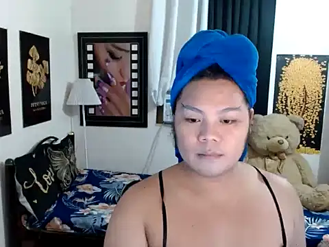 Snapshot of TSbrianaHugeCock chatting on February 23, 2026, 1:55 pm TSbrianaHugeCock online show from February 23, 2026, 1:55 pm