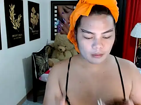 TSbrianaHugeCock online show from May 14, 2026, 12:46 pm