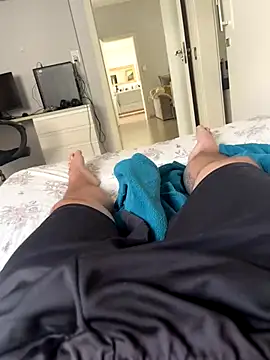 Snapshot of Novinho16cmz chatting on November 7, 2025, 4:00 pm Novinho16cmz online show from November 7, 2025, 4:00 pm