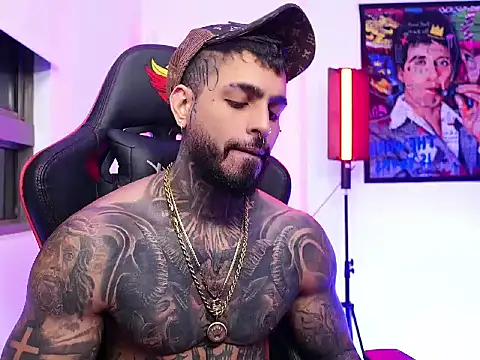 logan hugh8 online show from November 14, 2025, 5:33 am