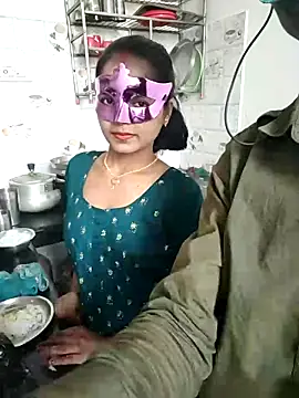 LOVE568 online show from November 1, 2025, 2:51 am