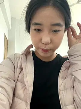 luluya1314 online show from November 25, 2025, 5:30 am