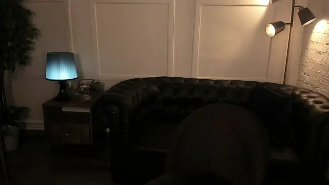 Snapshot of Dark_Moni chatting on September 28, 2025, 3:46 am Dark Moni online show from September 28, 2025, 3:46 am