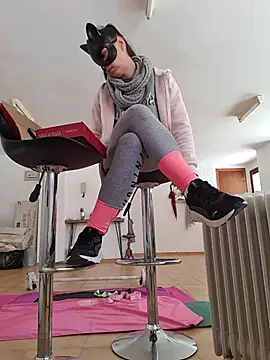 SweetSun69 online show from April 5, 2026, 12:56 pm