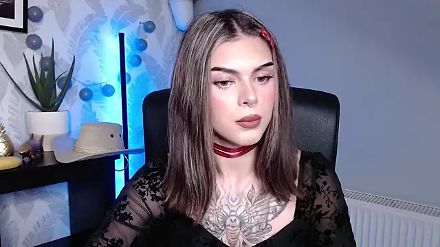 Snapshot of Nova_SIN chatting on October 13, 2025, 10:50 am Nova SIN online show from October 13, 2025, 10:50 am