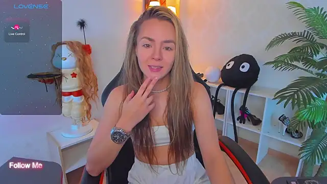 Snapshot of Little_Rockk chatting on October 11, 2025, 4:35 am Little Rockk online show from October 11, 2025, 4:35 am