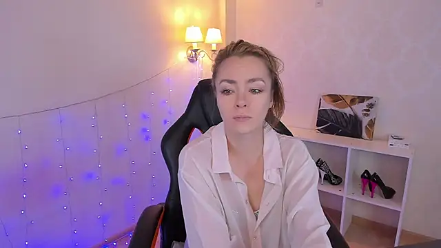 Snapshot of Little_Rockk chatting on September 10, 2025, 4:33 am Little Rockk online show from September 10, 2025, 4:33 am