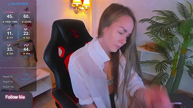 Snapshot of Little_Rockk chatting on October 22, 2025, 4:56 am Little Rockk online show from October 22, 2025, 4:56 am