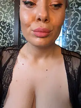 emmasweett11 online show from September 28, 2025, 10:44 am