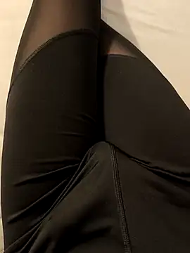 luckylover2024 online show from May 25, 2026, 6:01 am
