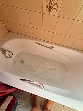 tonipit online show from October 30, 2025, 11:52 am