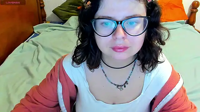 Snapshot of MilisaSweet777 chatting on November 25, 2025, 8:09 pm MilisaSweet777 online show from November 25, 2025, 8:09 pm