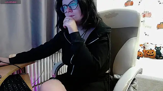 Snapshot of MilisaSweet777 chatting on October 29, 2025, 8:19 pm MilisaSweet777 online show from October 29, 2025, 8:19 pm