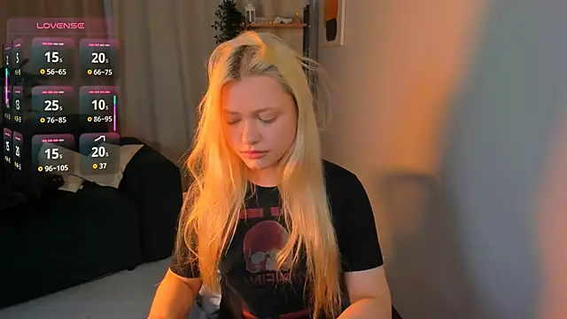 Millie Vanillies online show from October 15, 2025, 8:50 pm