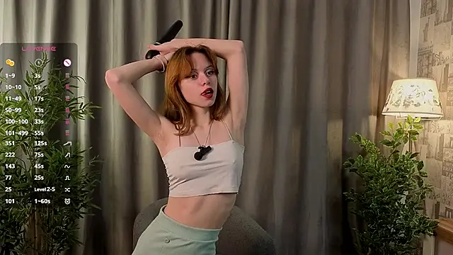 TiannaBorlace online show from September 16, 2025, 3:02 pm