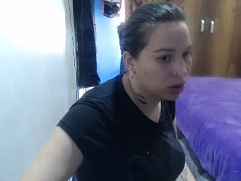 cloequeen15 online show from March 20, 2026, 4:41 pm