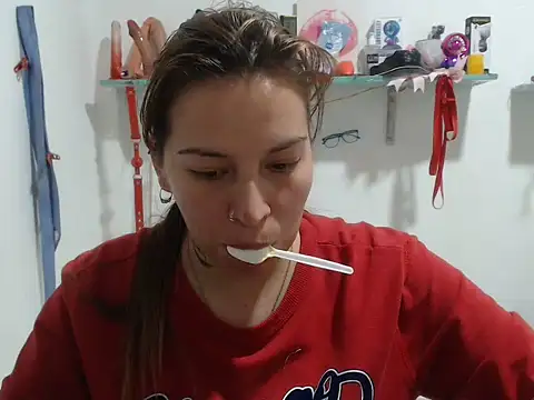 cloequeen15 online show from September 12, 2025, 5:24 pm